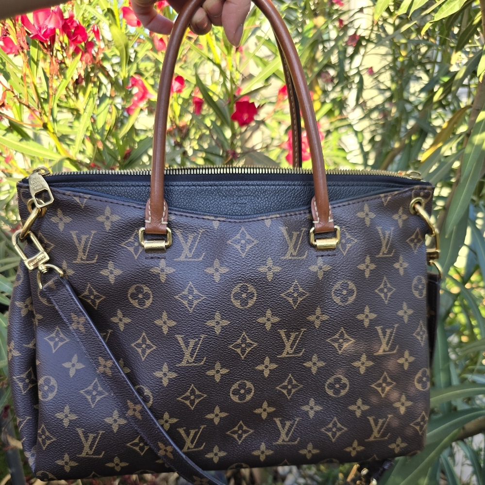 SOLD ON ANOTHER PLATFORM Louis Vuitton Pallas MM